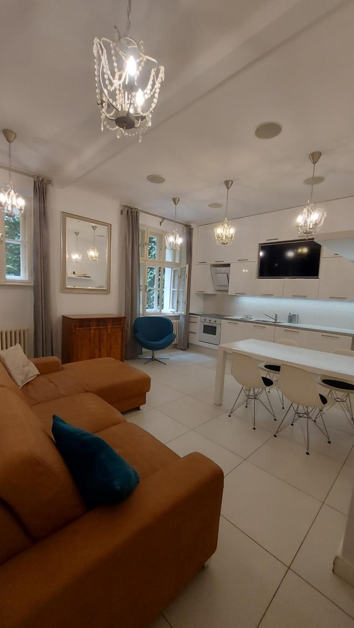 Beautiful Appartment In The Old Town Of Bratislava Exterior photo